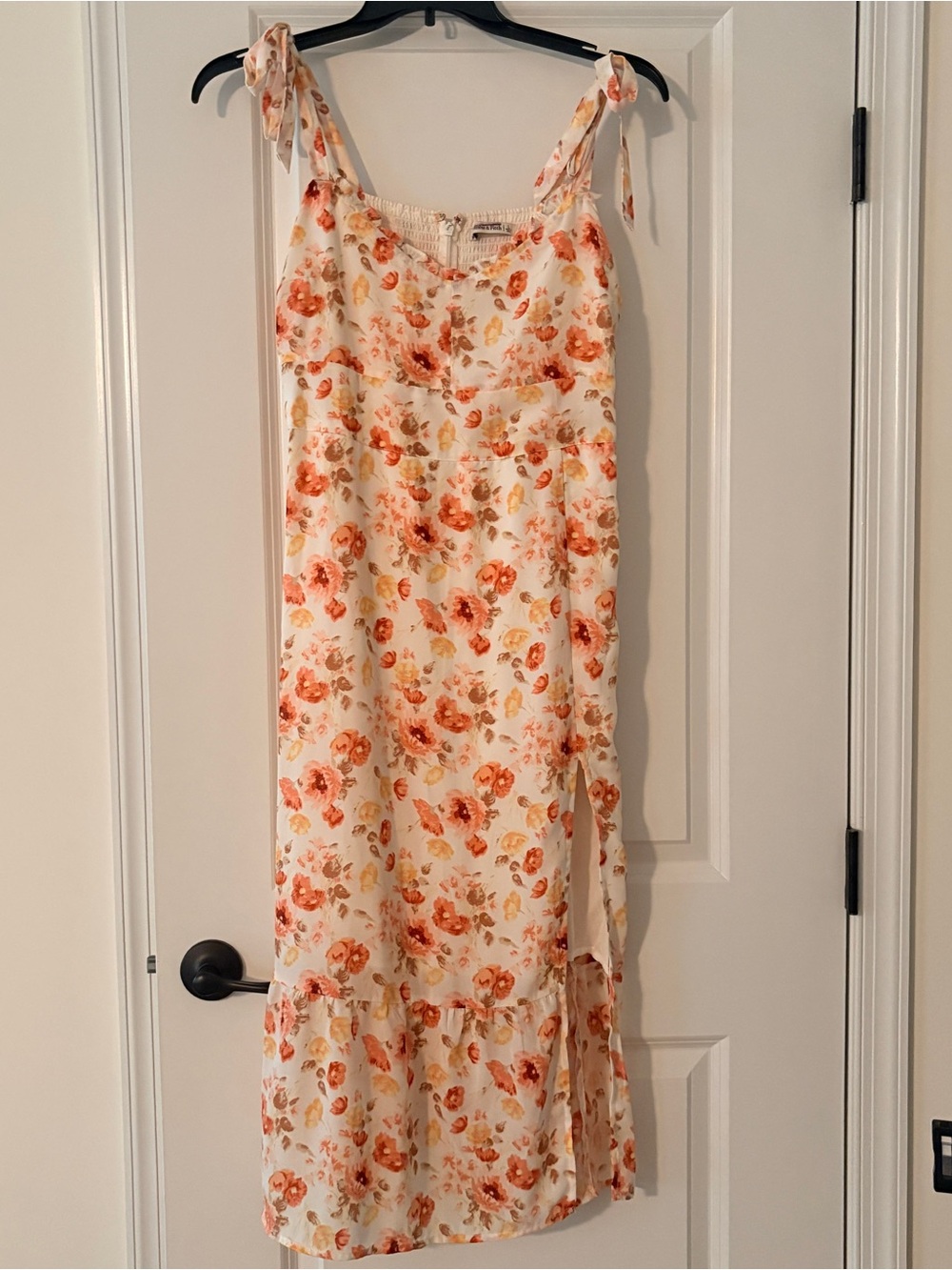 Abercrombie Emerson Midi Tie-Strap Floral Dress